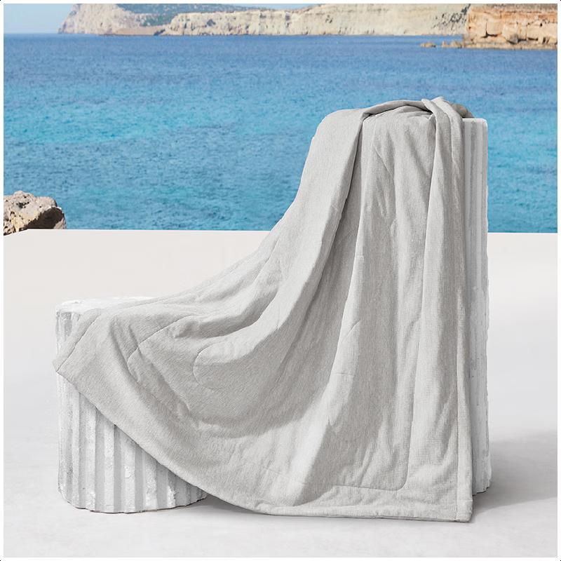 

Mercury Home Textiles Formaldehyde-Free Cooling Lightweight Quilt
