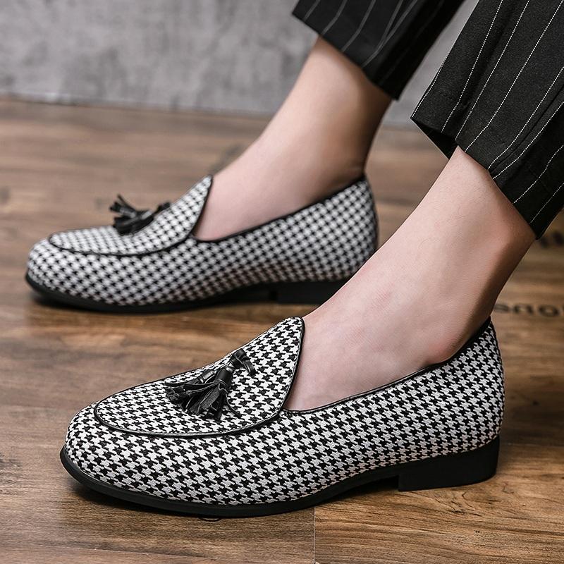 New Arrival Luxury Fashion Men's Dress Prom Wedding Homecoming Shoes Male Tassel Design Loafers Zapatos Hombres Footwear