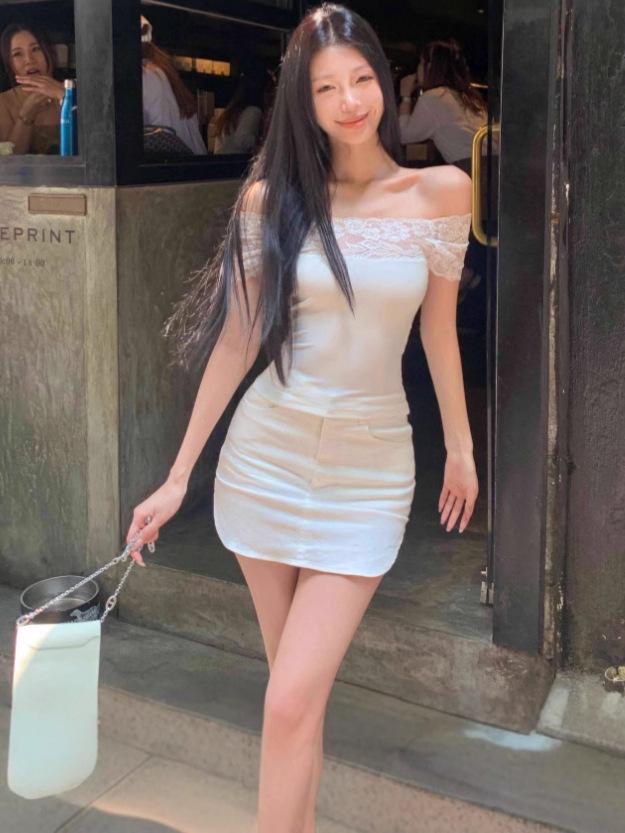 Sleek One-Shoulder Lace Patchwork Backless Short-Sleeve Women's Summer Slim Top
