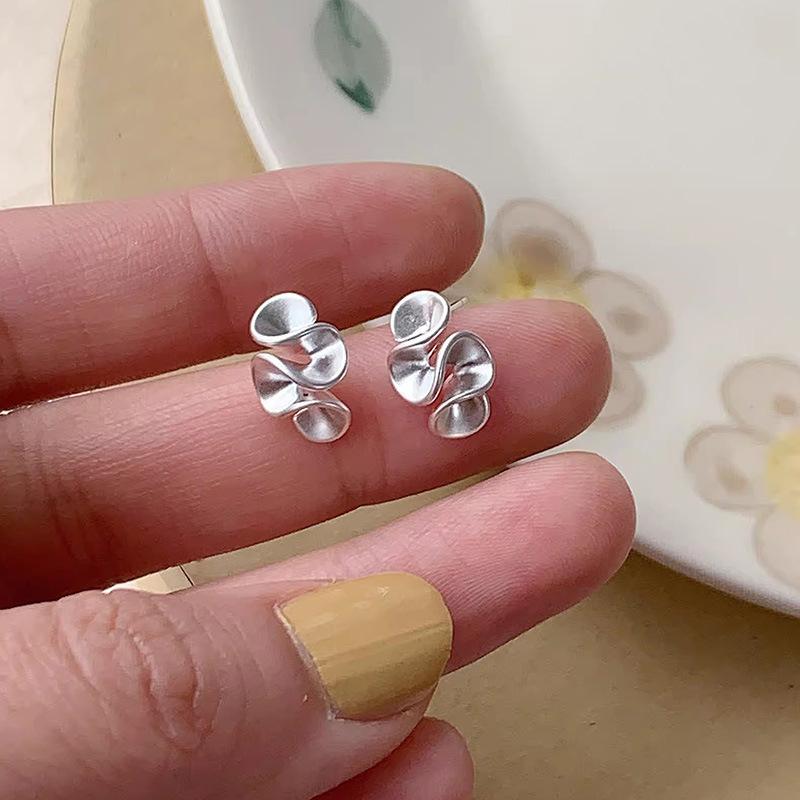 Minimalist Wave Matte Metal Earrings Simple Personality Trendy Accessories For Modern Women