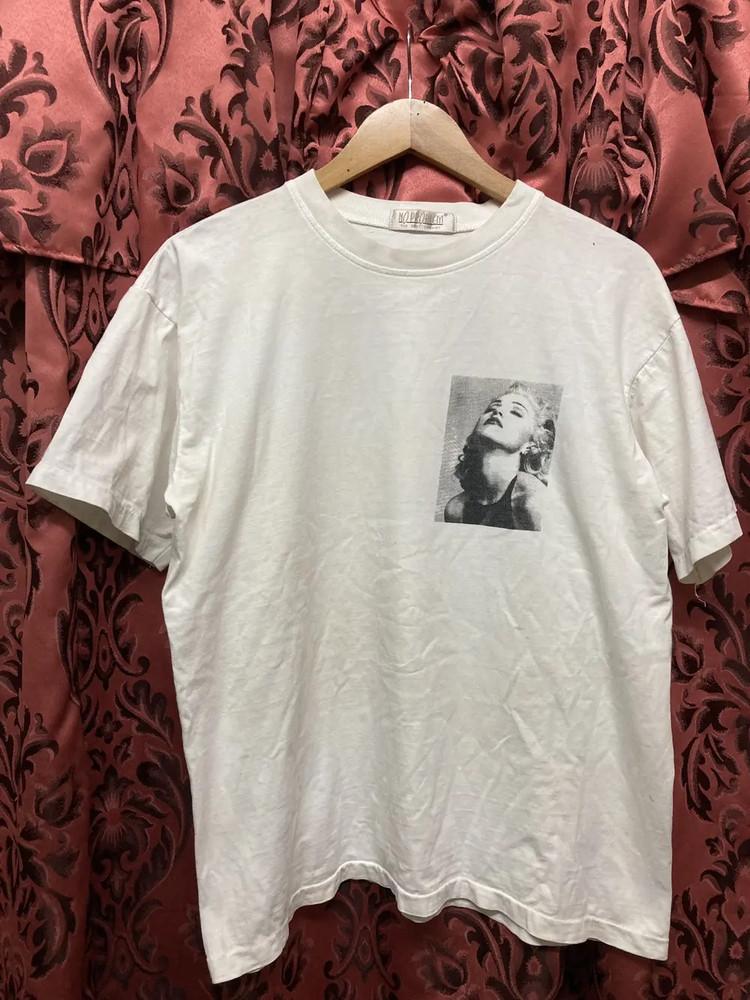 Vintage Madonna American Singer Big Print Album Potrait 90s T-shirt Unisex T-Shirt M