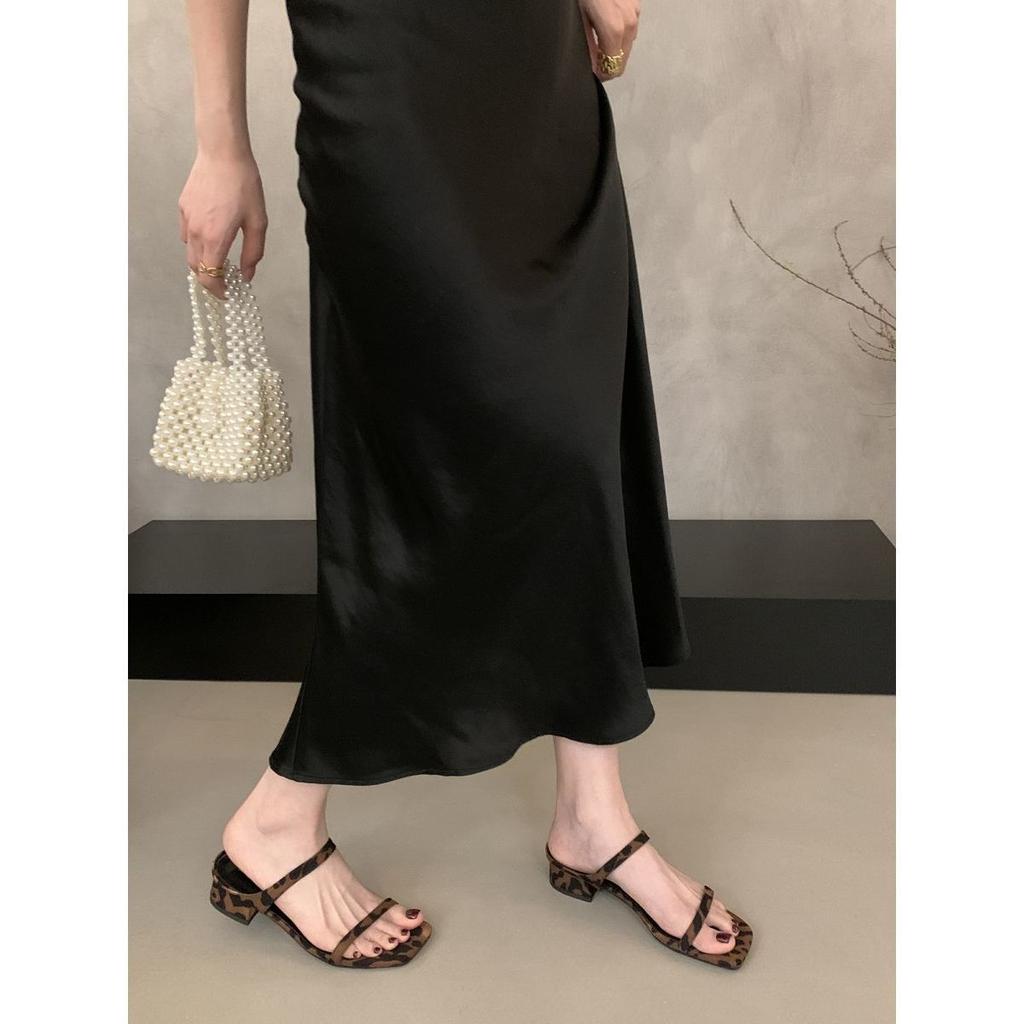 French gentle fairy wind word with thick heel cool slippers 2025 summer new outer wear beach slippers