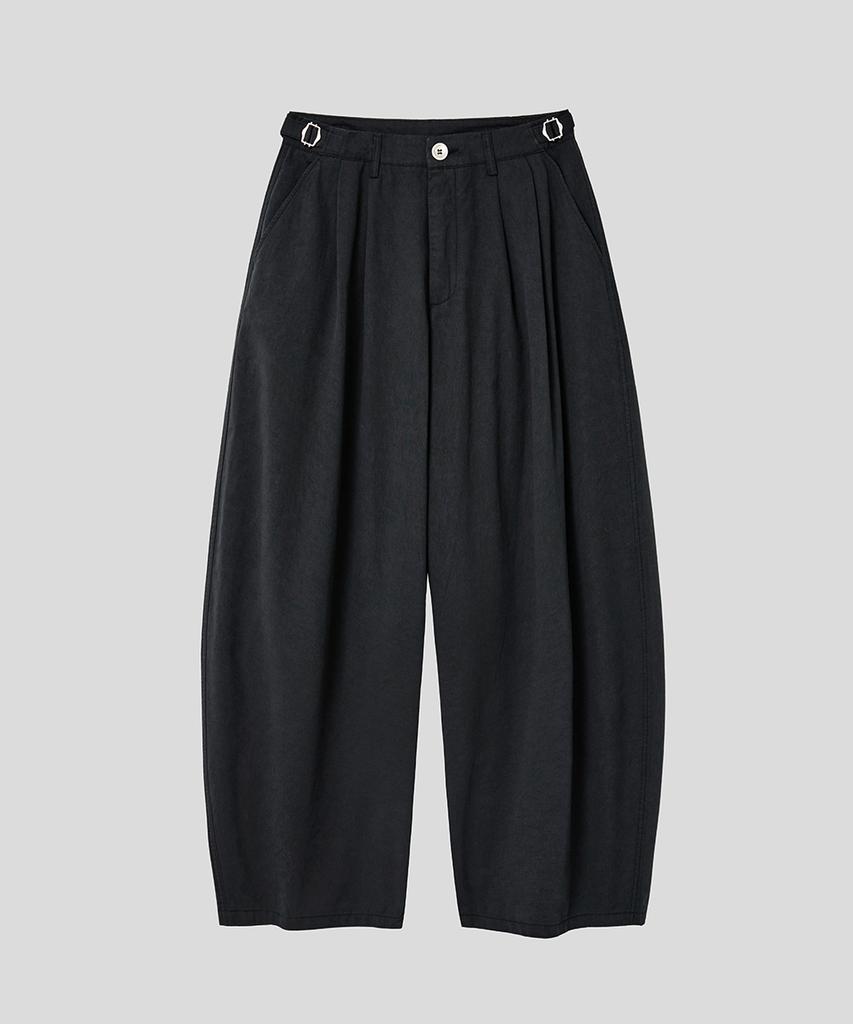 HOOVES Garment Washed Double-Pleat Pants [Black]