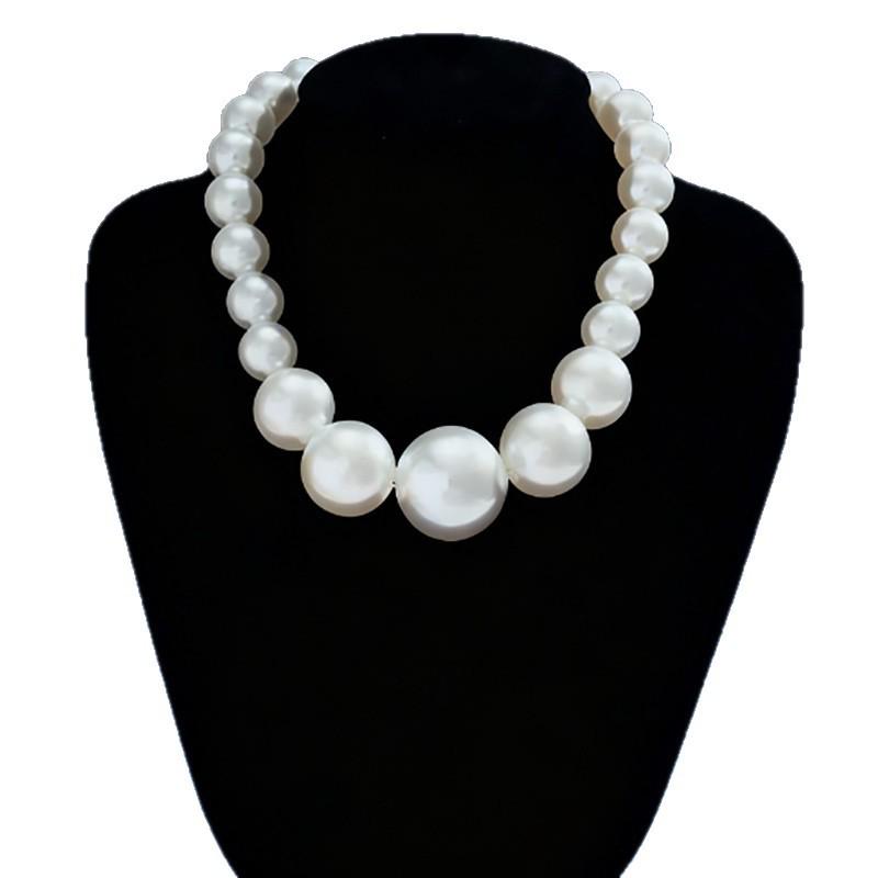 Exquisites französisches Luxus-4-teiliges Set: Halskette, Armband & Ohrringe mit Perlenimitat