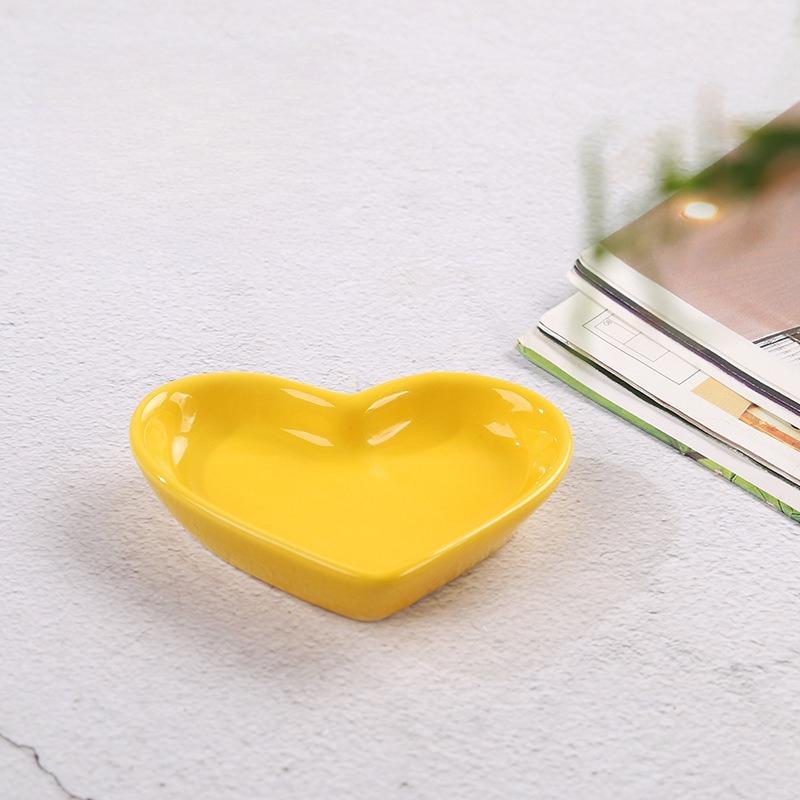 Heart Shaped Ceramic Seasoning Dish Mini Sauce Plate for Pickle Snack Dipping Home Kitchen Restaurant