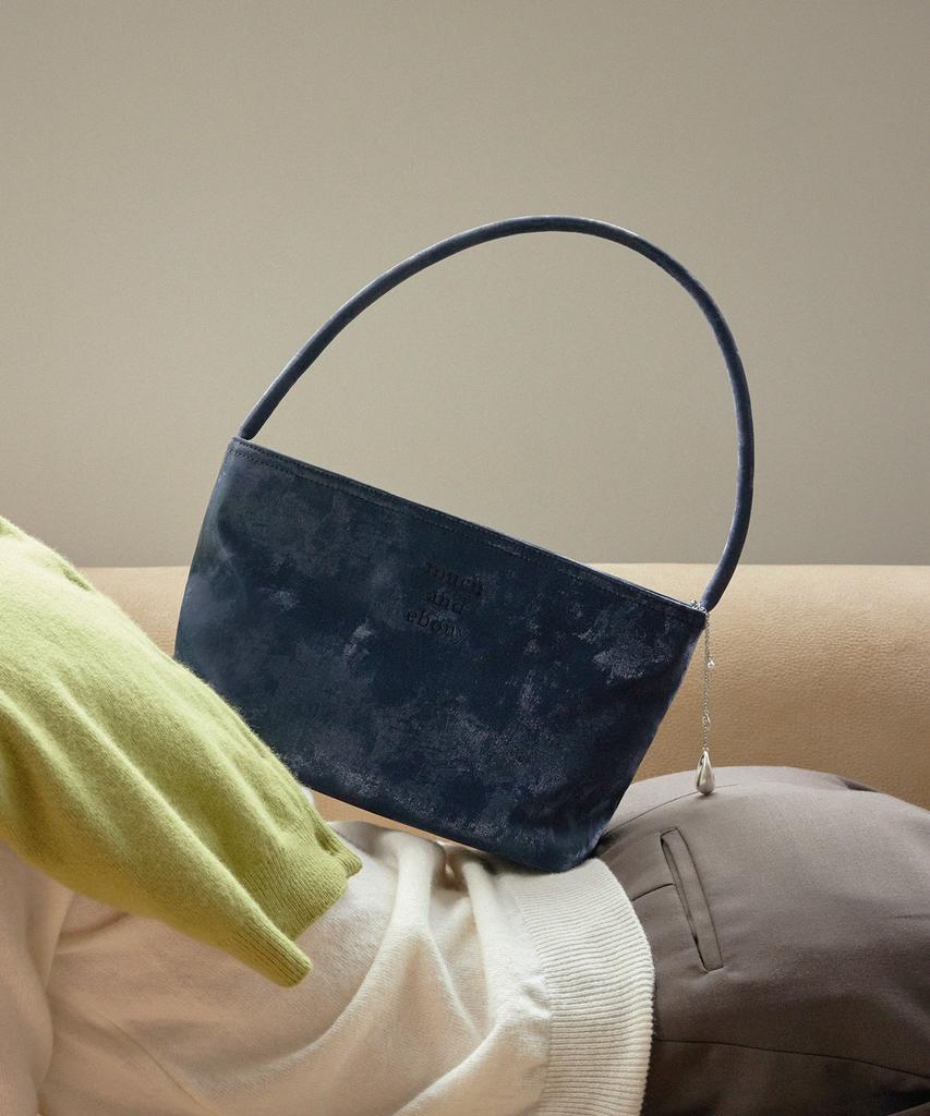 Mucu And Ebony Near Flat Bag _ Deep Navy