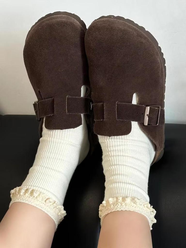 Korean-Japanese Sweet Girl Vertical Striped Pleated Lace Socks - Spring/Autumn Retro Style