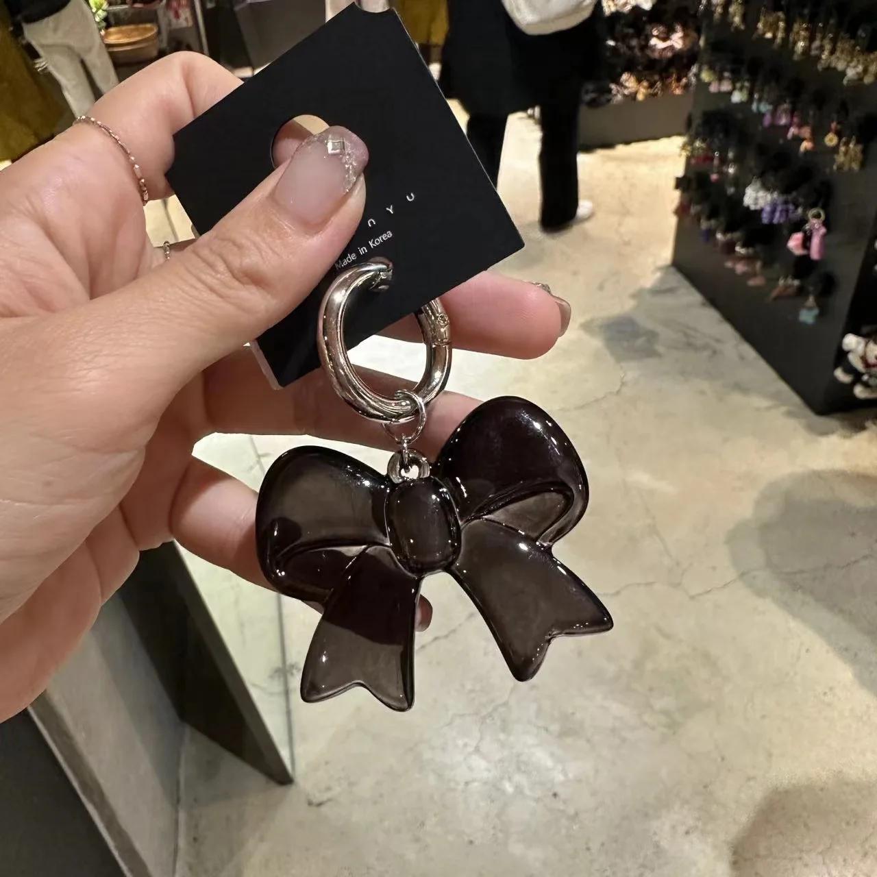 

Simple Big Red Acrylic Large Bowknot Keychain for Bag Sweet Temperament Black Red Bow Knot Pendant Keyring Phone Accessories чёрный