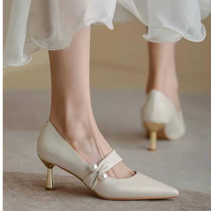 Dámské boty na vysokém podpatku se špičatou špičkou, sexy boty, módní design, nové luxusní sandály na tenkém podpatku, mělké, z lakované kůže, s přezkou, jednoduché boty