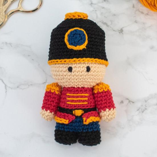 Christmas Crochet Kit Crochet Starter Kit with Step-by-Step Video Tutorials Santa Claus Nutcracker Green Elf Knitting Set for Beginners