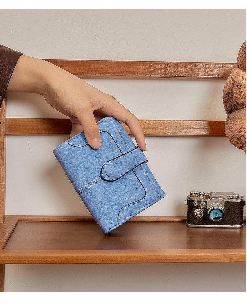 Women's Retro Large Capacity Multi-Card Slot Folding Clutch Wallet