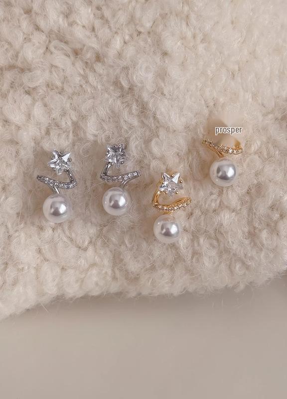 Silver Needle Zirconia Stud Earrings - Korean Style, Fashionable, Light Luxury, High-End Feel with Pearl Design.