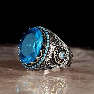 Vintage eiförmiger Ring mit Aquamarin-Zirkon-Muster und Gravur
