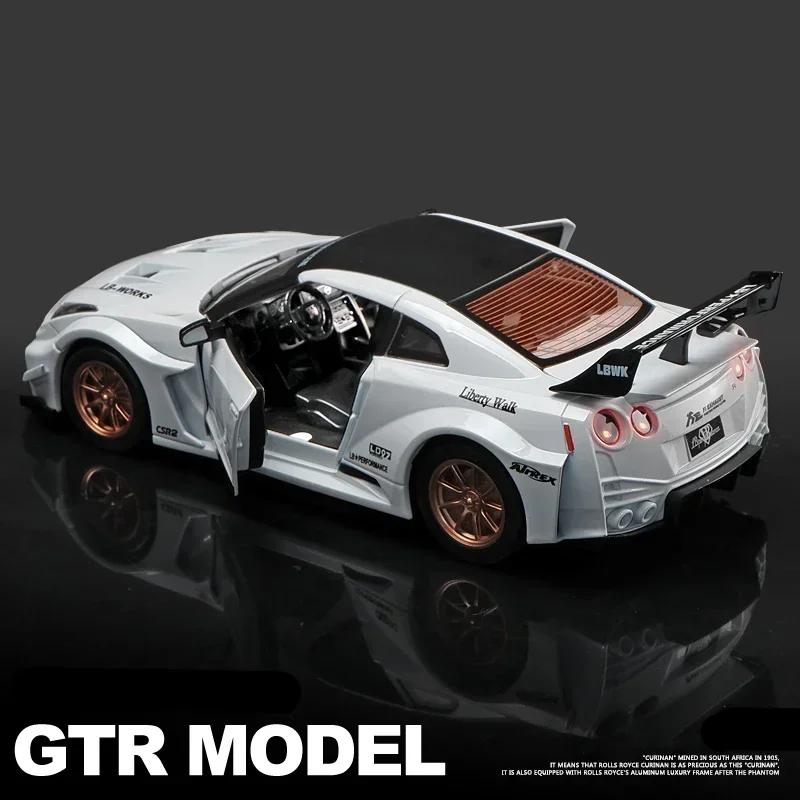 1:24 Skyline Ares GTR CSR2 Alloy Sports Car Model Diecast Metal Toy Racing Car Model Simulation Sound and Light Kids Gift