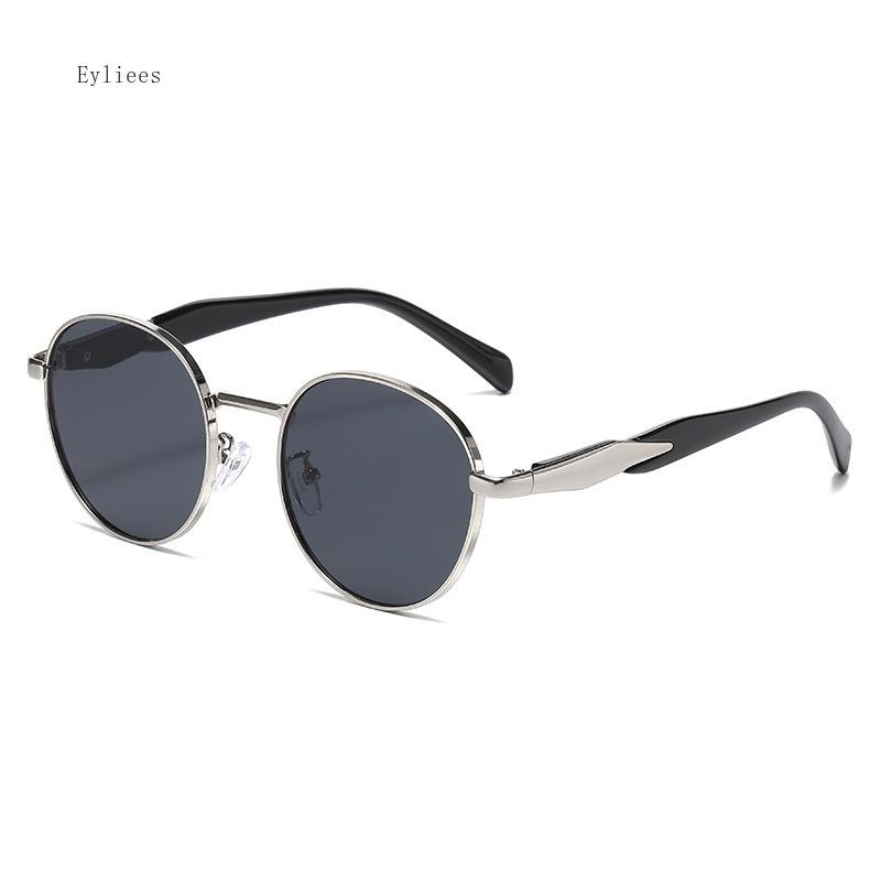 Ins Vintage Round Punk Sunglasses Women Fashion  Gradient Shades Eyeglasses Men Trending Metal Sun Glasses UV400