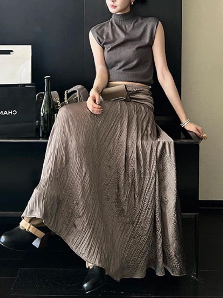 

Ouyang Qu s Düsseldorf Gallery Satin A-Line Goddess Dress - Elegant Pleated Skirt Small