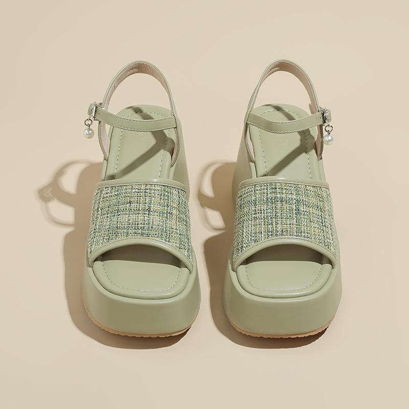 

2025 summer thick-soled wedge sandals women s one-word buckle with open-toed European and American big-name wind outdoor Roman shoes waterproof table 39 зелёный
