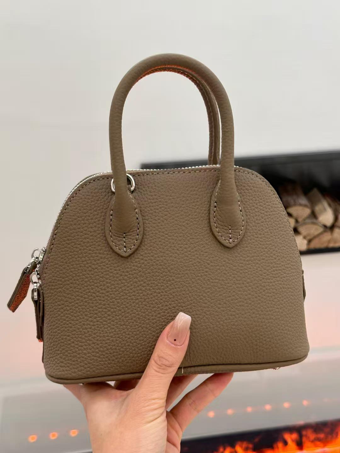 

2025 Women s Genuine Leather Versatile Single Shoulder Shell Handbag 19cm Length x 8cm Width x 14cm Height