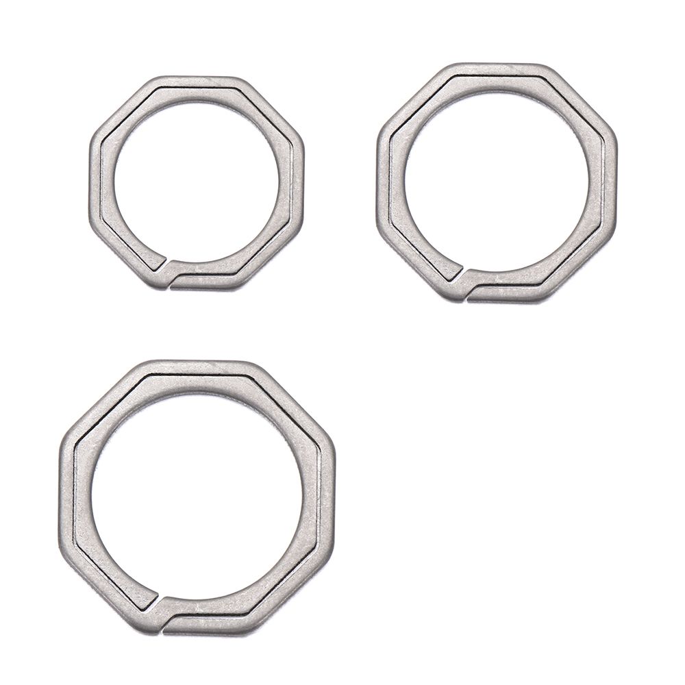 Lightweight Titanium Alloy Male Creativity Gift Man Car Keychain Keychains Buckle Pendant Key Rings