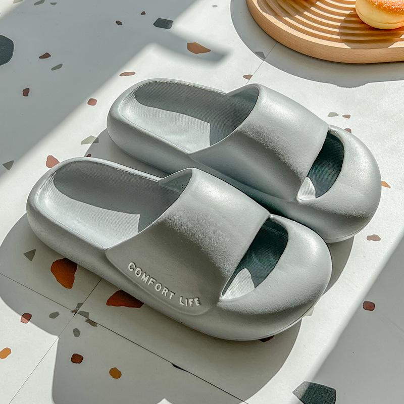 Chinelos femininos de EVA com sola macia 2024 verão nova moda sola grossa banheiro antiderrapante resistente ao desgaste casal sapatos de praia