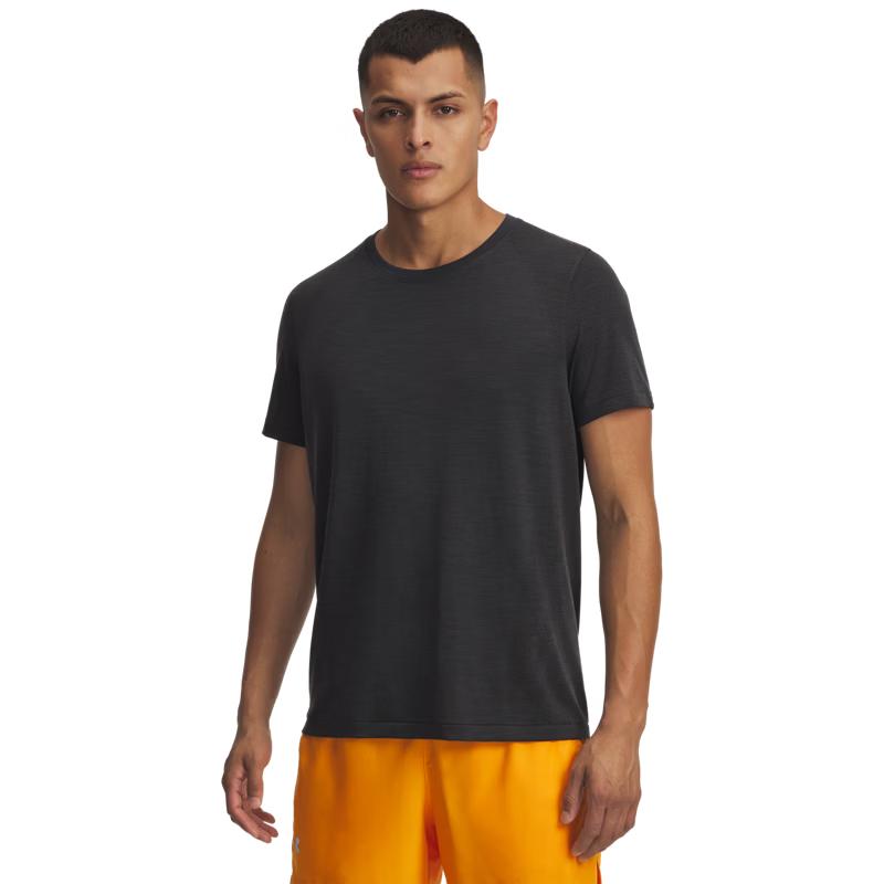 Under Armour Men s Trail Run Lightweight Short Sleeve T-Shirt L