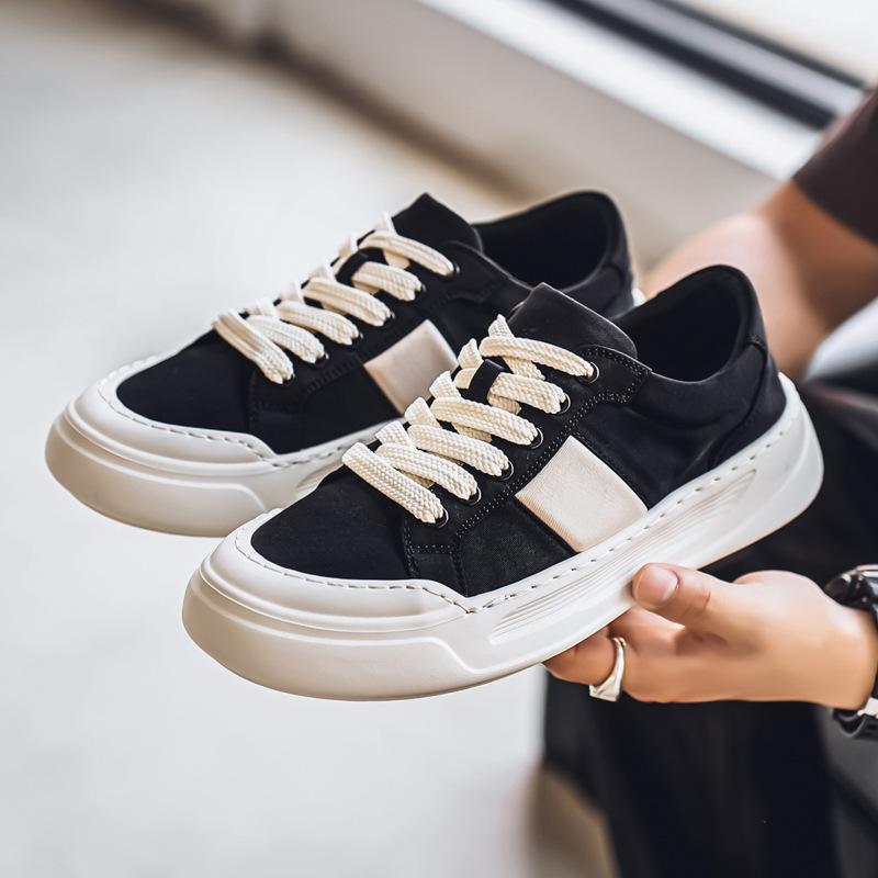 

Hong Kong trendy men s espadrilles 2025 new summer breathable lightweight soft sole versatile student sports and leisure board shoes 39