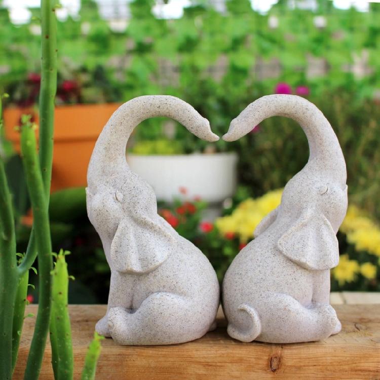 Pair of Elephant Sculpture Resin Statue Love Elephant Designs Figurine Statues for Patio and Indoor Desk Decoration