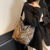 New retro shoulder bag leopard print lazy style fashion new large capacity tote bag messenger bag women