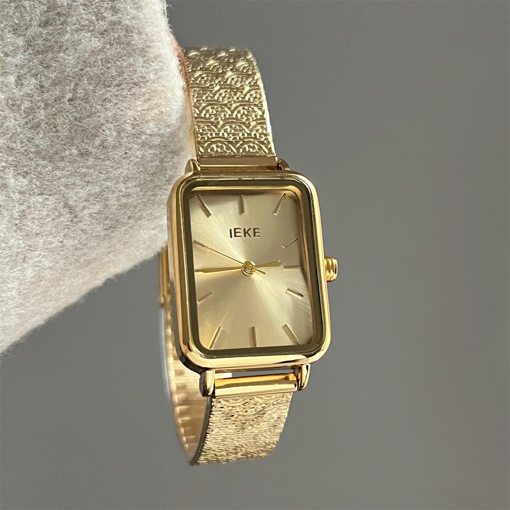 Carré d'Horloge en Papier d'Aluminium Doré Créatif Haut de Gamme Tempérament de Niche Exquis Luxe Polyvalent Accessoires de Montre à Quartz pour Femme