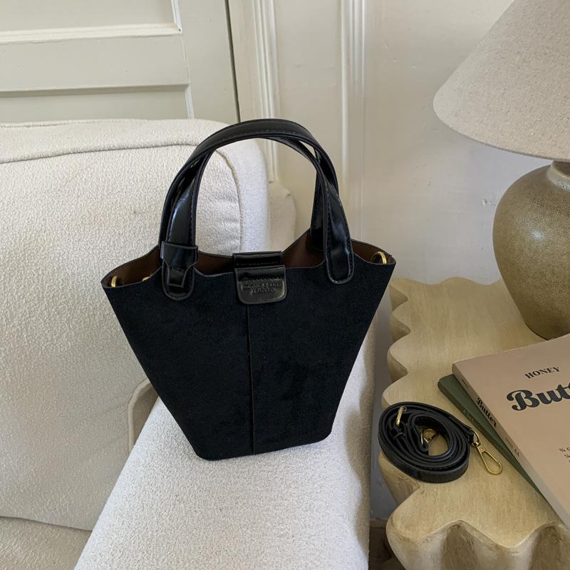 Premium sense retro small bag women 2025 new fashion versatile messenger bag popular handbag bucket bag