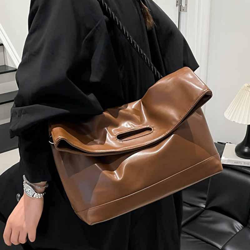 Premium Bag Women's 2025 New Fashion Popular Shoulder Bag Large Capacity Commuter Messenger Tote Bag