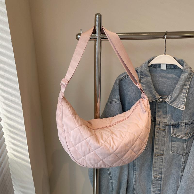 Autumn Large-Capacity Commuter Niche Messenger Dumpling Bag Women'S Shoulder Bag Messenger Bag Diamond Casual Versatile Bag