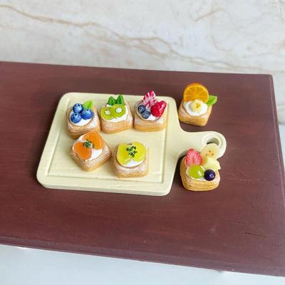 1Pcs Miniature Dollhouse Food Fruit Square Tower Mini Cute Simulation Cake Model Toy For Doll Accessories Kids Gift