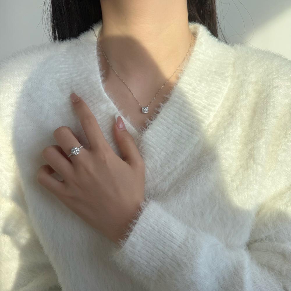 Mo Sang S925 Sterling Silver Necklace with 0.5 Carat D Color Diamond for Women - Elegant Wedding Clavicle Chain