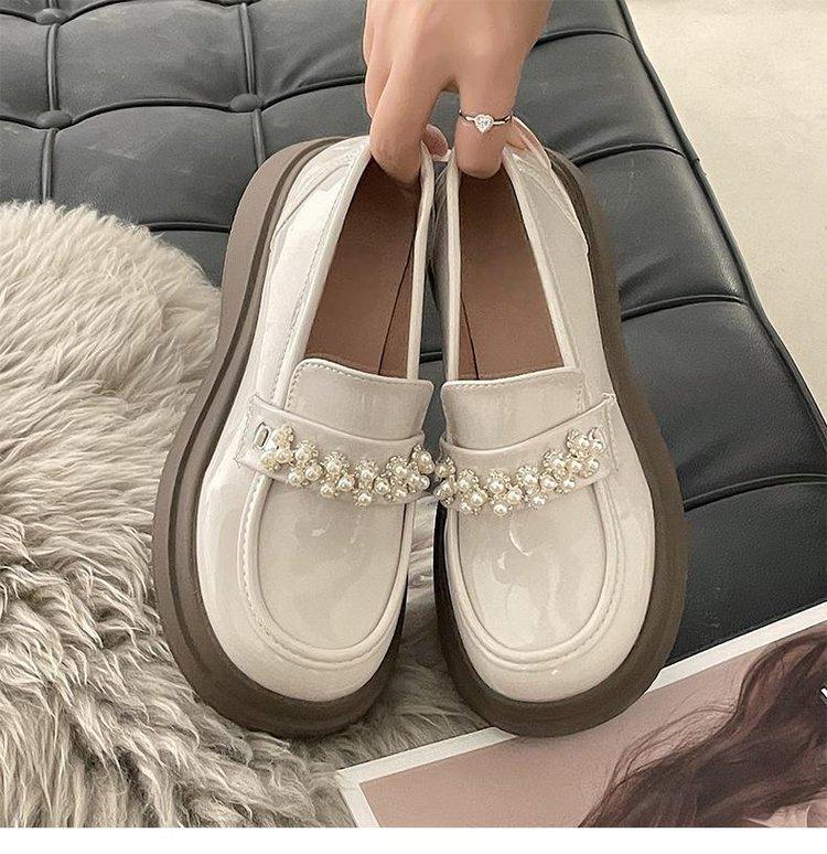 

Glossy platform small leather shoes women s ins trendy British college style 2025 autumn new height-increasing versatile Spice Girls single shoes 40