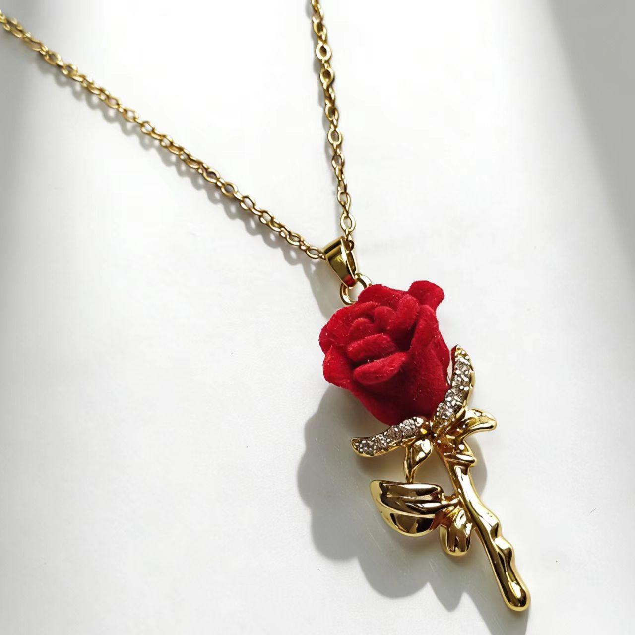 New Arrival Rose Clavicle Chain Luxury Elegant Titanium Steel Neck Jewelry for Women