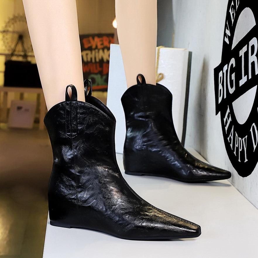 

6632-12 Boots (This model will not be restocked when sold out) 34