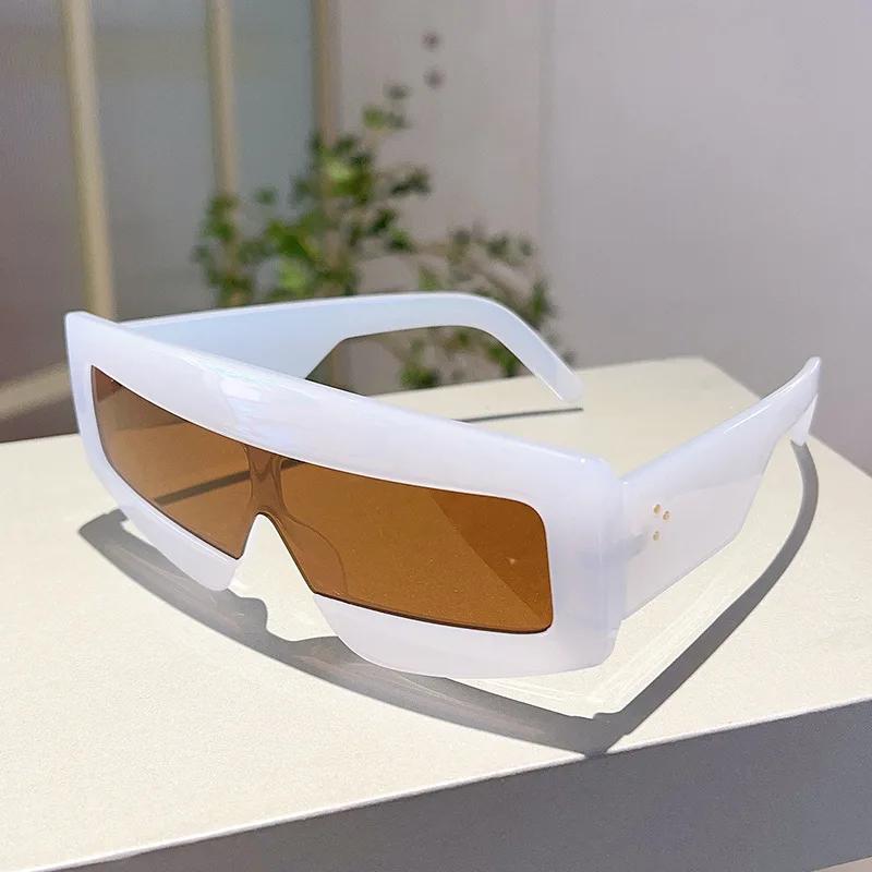 Big Frame Square Sunglasses Women Men Vintage Fashion UV400 Luxury Designer Sun Glasses One Piece Rivet Shade