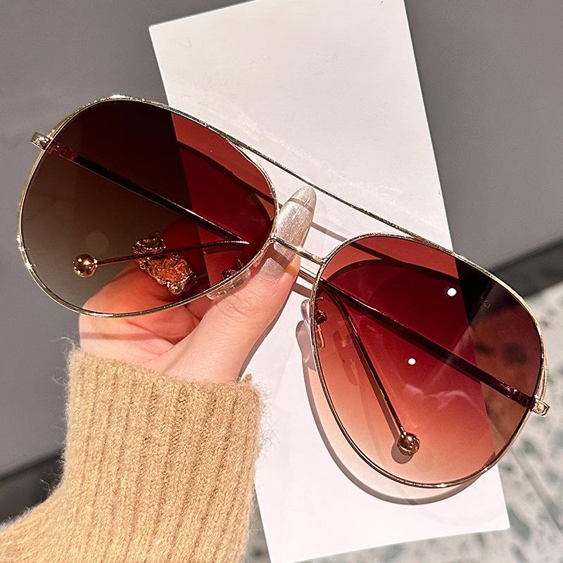 Oversized Toad Frame Style Fashion Sunglasses Gradual Change Tea Advanced Sense Metal Sunglasses Uv400