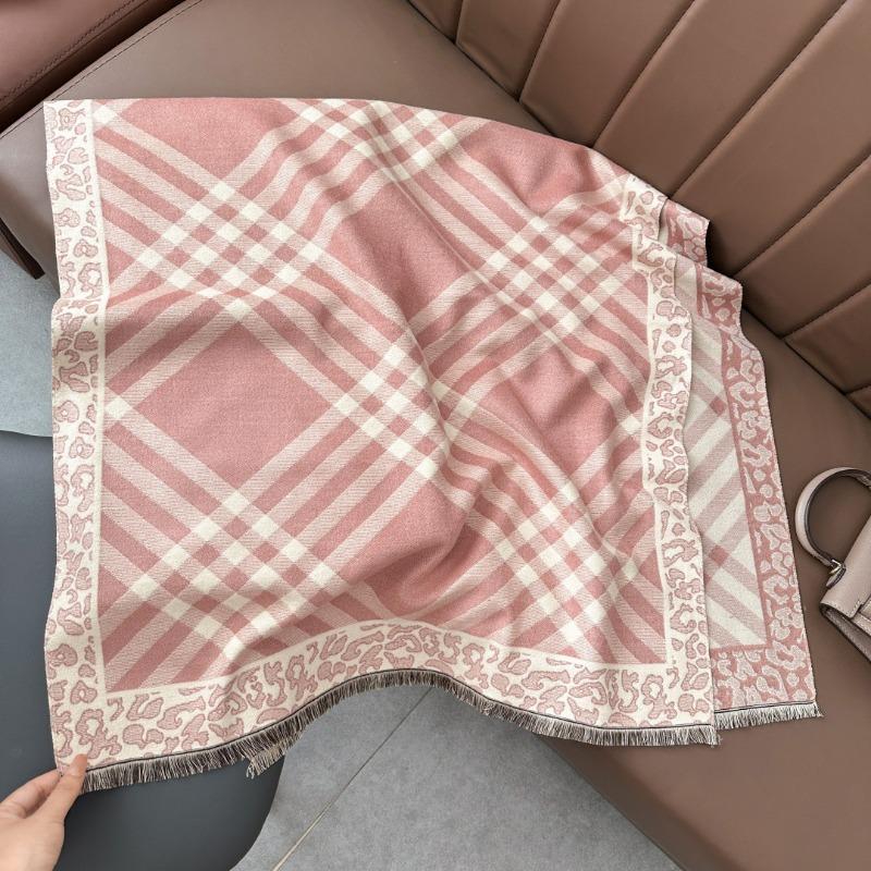Autumn New Versatile Maillard Plaid Jacquard Scarf Women's Fashion Warm and Cold Scarf with Decorative Shawl