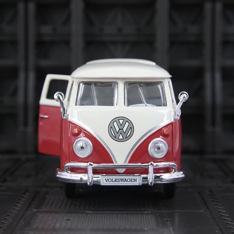 Maisto 1:25 Volkswagen Van Samba Alloy Bus Model Car doors can be opened suitable for collection and can be given as a gift