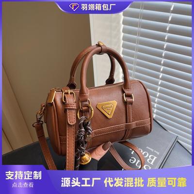 High-End Nischen-Tasche Damen Herbst und Winter Retro Neue Mode Umhängetasche Tragbare Pendler Kissen-Tasche