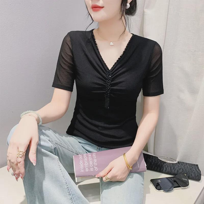 Damen Europäischer Stil Perlen V-Ausschnitt Mesh T-Shirt - Kurzarm, Vielseitig, Modische Sommerbluse