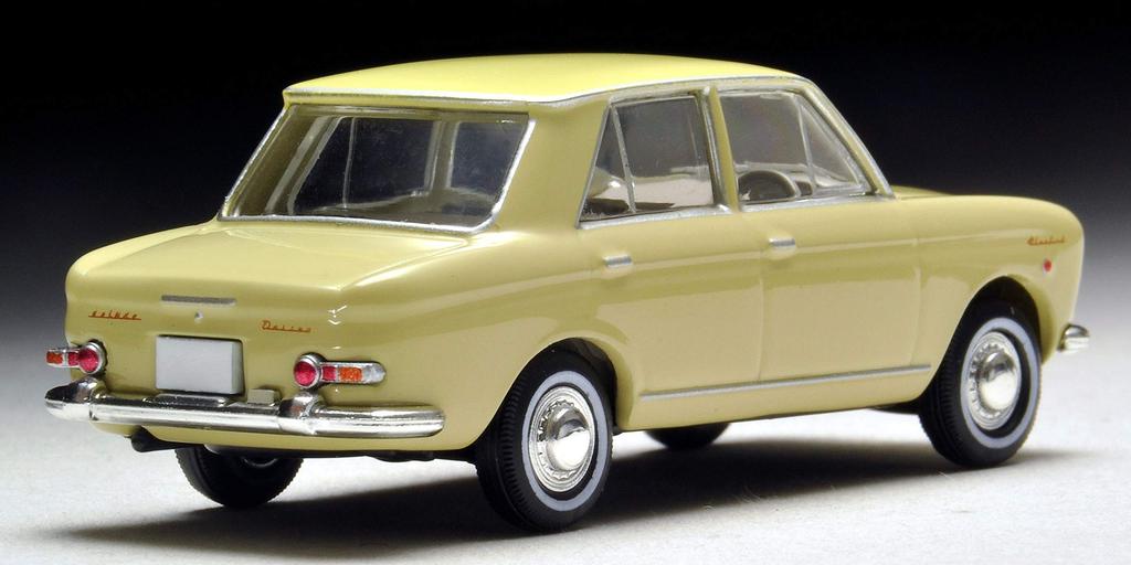 Tomica Limited Vintage Scale Datsun Bluebird 1200 Fancy Deluxe Yellow Finished Model 1/64 LV-65c