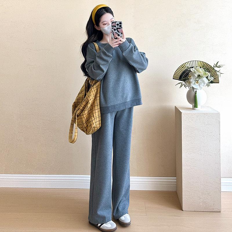 

Модный осенний костюм-свитер для беременных - модный и бросающий вызов возрасту комплект из двух предметов M