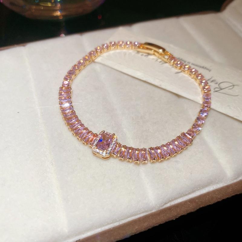Bracciale Geometrico in Zirconi di Lusso Raffinato: Design Colorato e Versatile