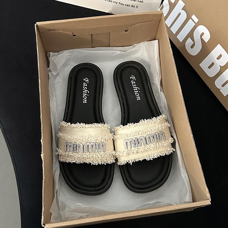 Fashion Shoes Woman 2025 Slippers Flat Luxury Slides Big Size Designer Rubber Slippers Casual Flat Shoes Female Slides Big Size Luxury