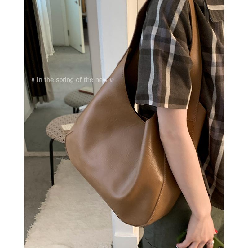 Bag Large capacity women's underarm commuter bag 2025 new solid color simple tote bag soft shoulder bag