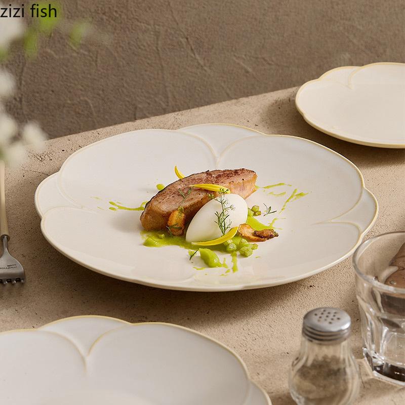 Creative Beige Petal Edge Ceramic Flat Plate Restaurant Irregular Steak Plate Dessert Plate Sushi Plates Specialty Tableware