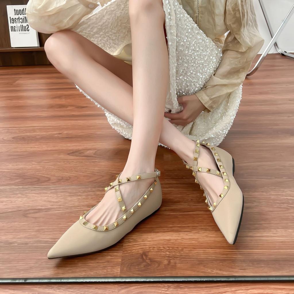 Spitze Einzel-Schuhe Damen Innenhöhe Erhöhung Flache Einzel-Schuhe Damen Flache Sohle Vielseitig Leichter Luxus Damen Schuhe 2025 Neue Nietenschuhe